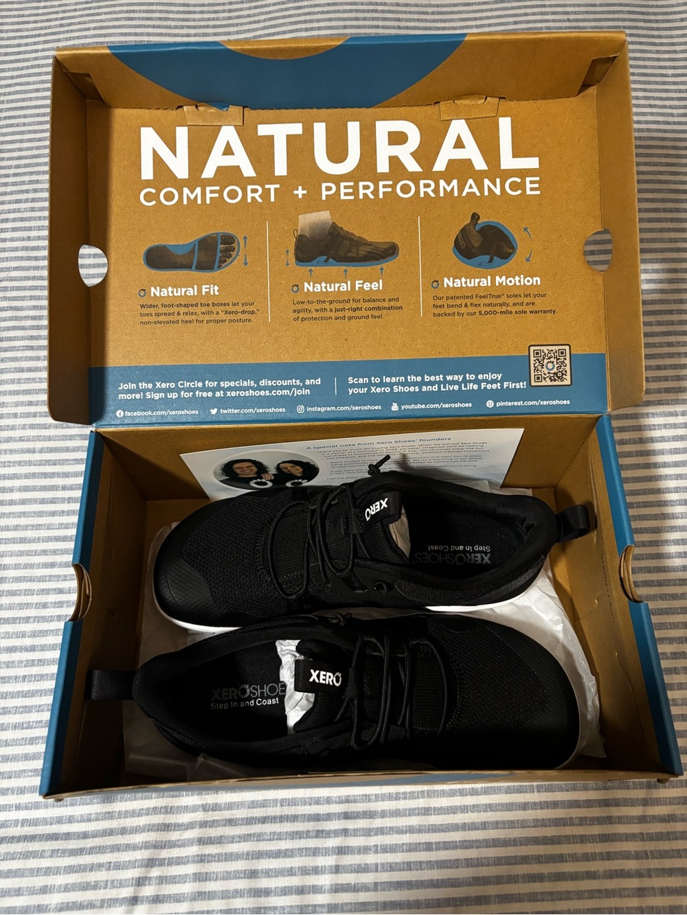 Xero Womens Black Athletic Slip-On Sneakers